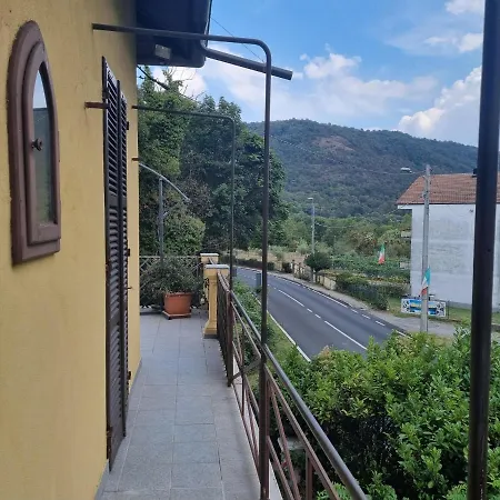 La Casa Dei 2 Laghi Terrace View アパート