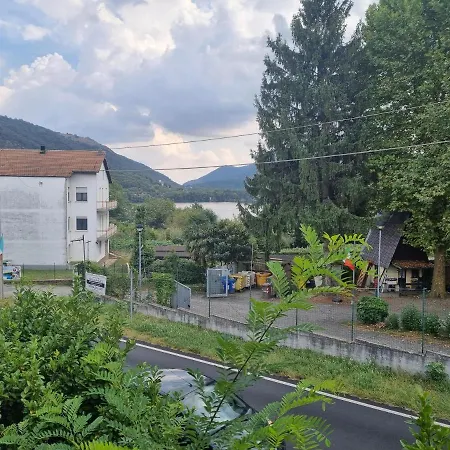 La Casa Dei 2 Laghi Terrace View * アヴィリアーナ