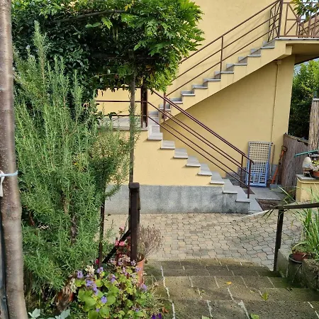 アパート La Casa Dei 2 Laghi Terrace View アヴィリアーナ